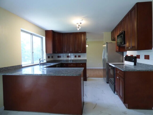 Building Photo - 7809 Suthard Dr