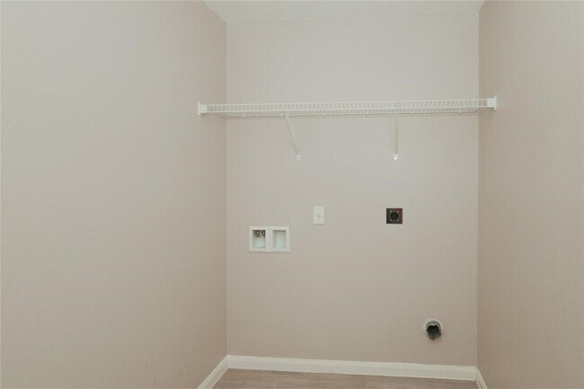 Building Photo - 1001 Strawberry Ridge Dr