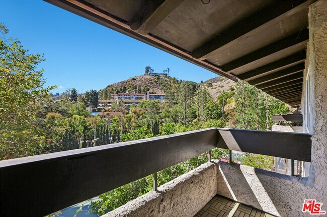 Building Photo - 2700 Cahuenga Blvd E