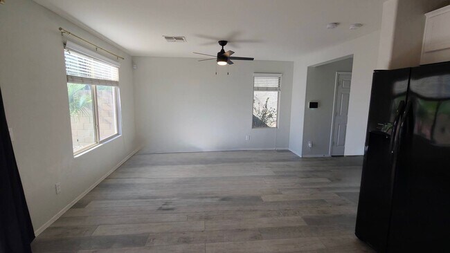 Building Photo - Resort-Style Amenities in Anthem Merrill Ranch!