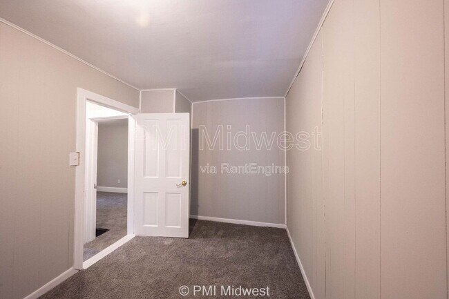 Building Photo - 2919 E New York St