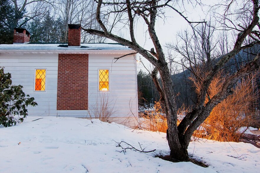 Building Photo - 30 Ford Rd