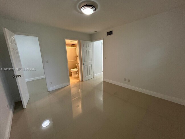 Building Photo - 8701 SW 141st St