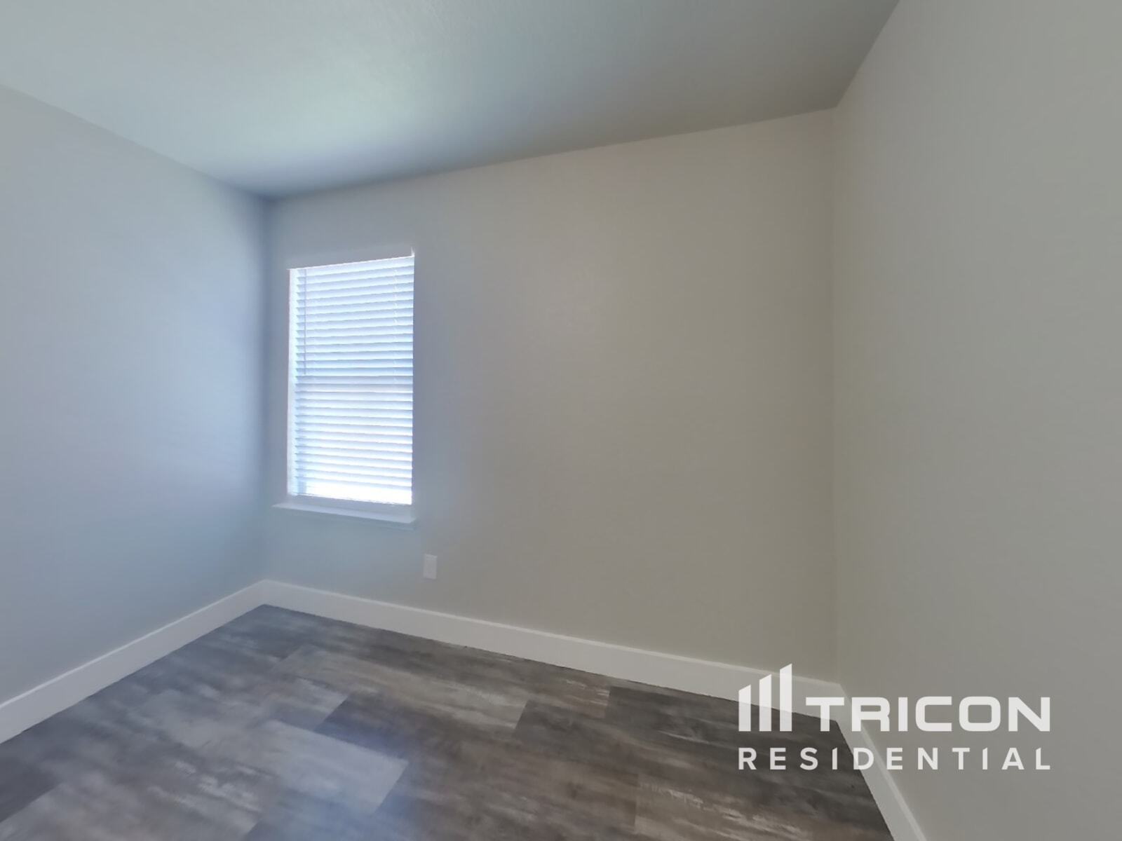 Building Photo - 1025 N Churchill Dr