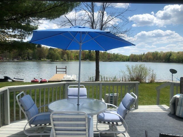 View from living room in summer - 1221 Shady Ln