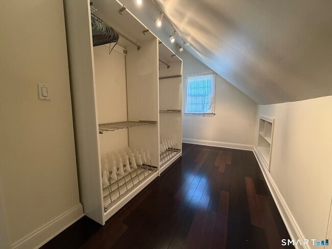 Building Photo - 67 Rockwell Ave