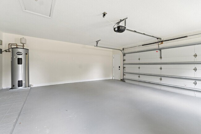 Building Photo - 12090 164th Ct N