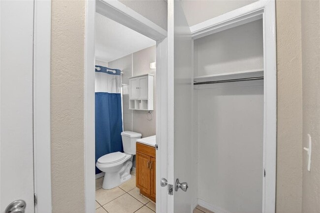 Building Photo - 685 71st Ave N