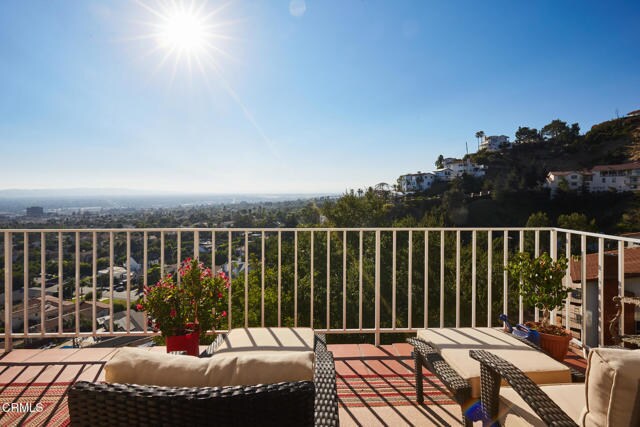 Building Photo - 1234 E Tujunga Ave
