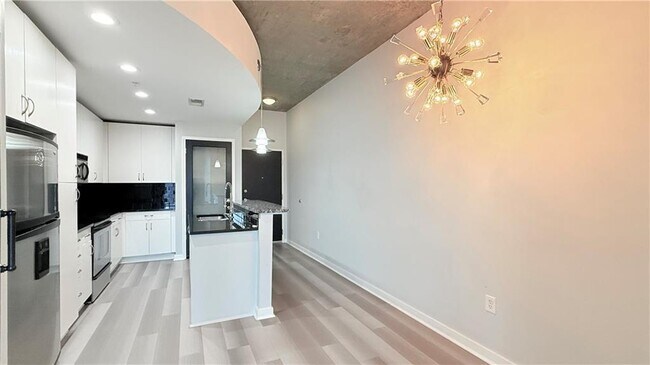 Building Photo - 860 Peachtree St NE