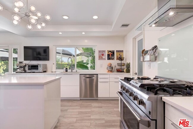 Building Photo - 3063 Deep Canyon Dr