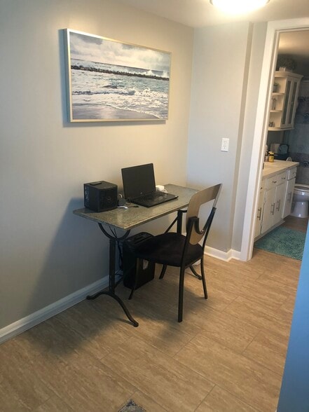 Office off bedroom - 5220 Brittany Dr S