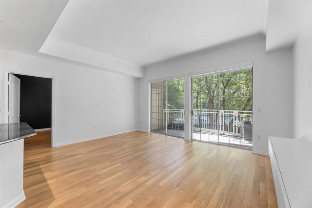 Building Photo - 3225 Turtle Creek Blvd