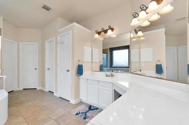 Building Photo - 26511 Cresent Cove Ln