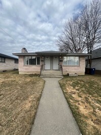 Building Photo - 533 E Olympic Ave