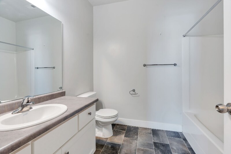 Building Photo - 1747 N Exchange Park Rd