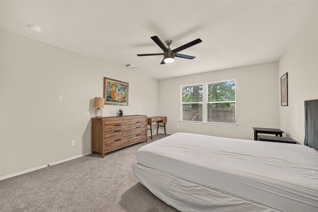 Building Photo - 202 N Vesper Bend Cir