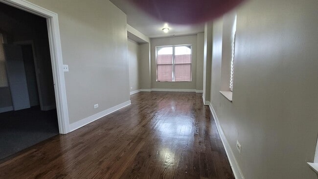 Building Photo - 1656 S Hamlin Ave