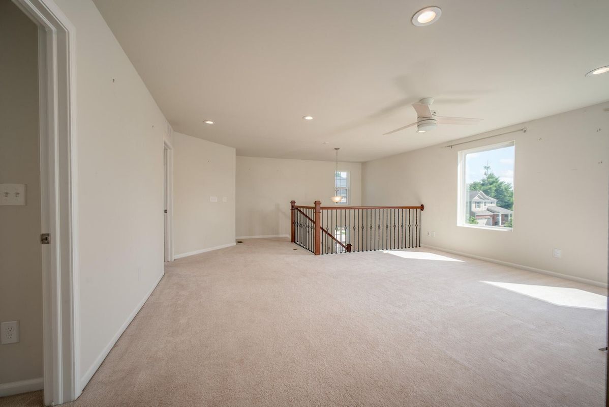 Building Photo - 2825 Dillon Dr