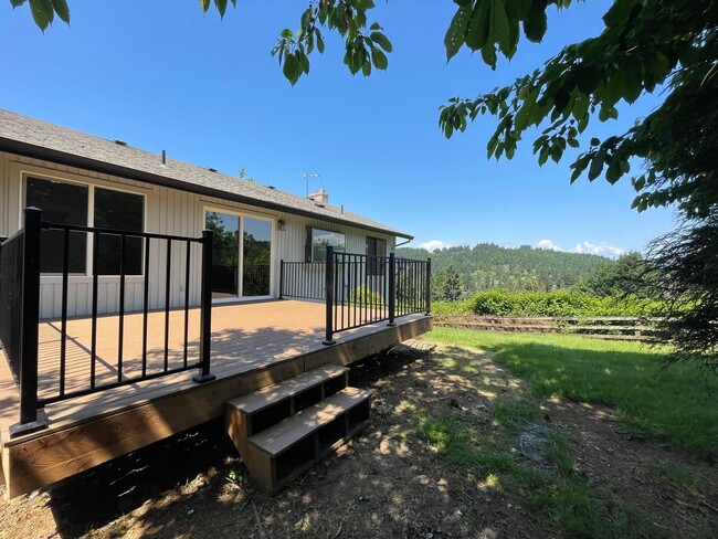 Building Photo - 27 Acres of Private Valley Remodeled Home In Damascus 3Bd/3Ba with Basement!!! Beautiful Deck wit...