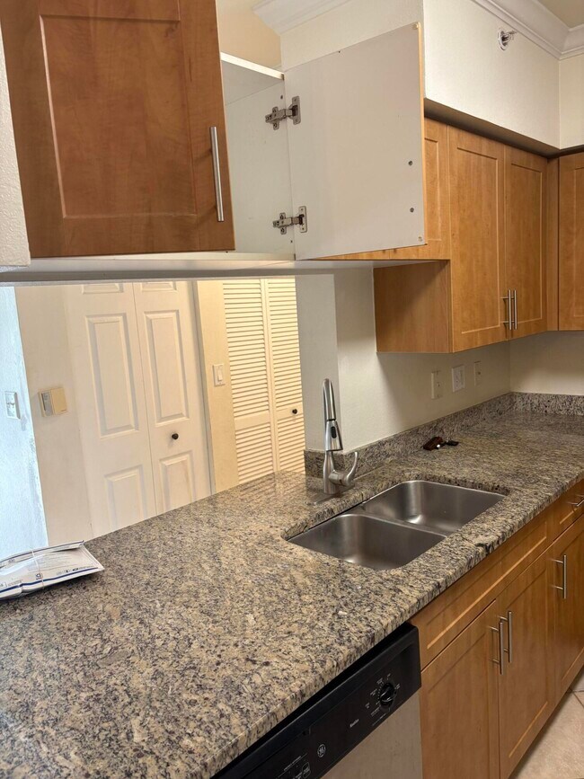 Building Photo - 6529 Emerald Dunes Dr