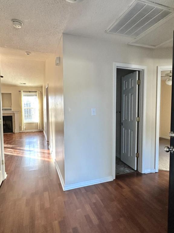 Building Photo - 4418 Clifton Dr