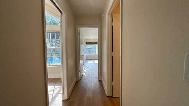 Building Photo - 935 Shriver Cir
