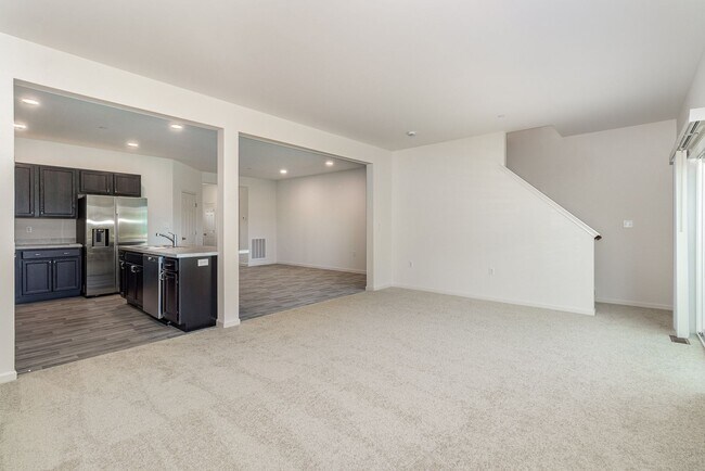 Building Photo - 7864 Oak Brook Dr