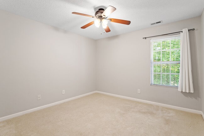 Building Photo - 1 Edgebrook Cir