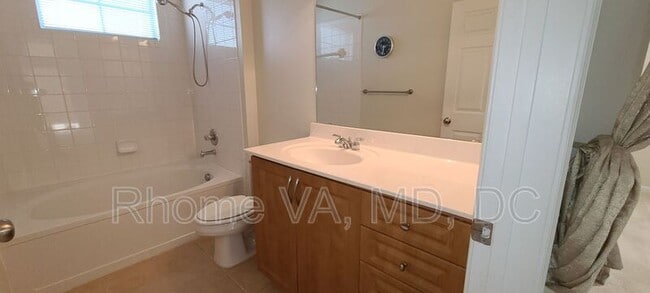 Building Photo - 12917 Centre Park Cir