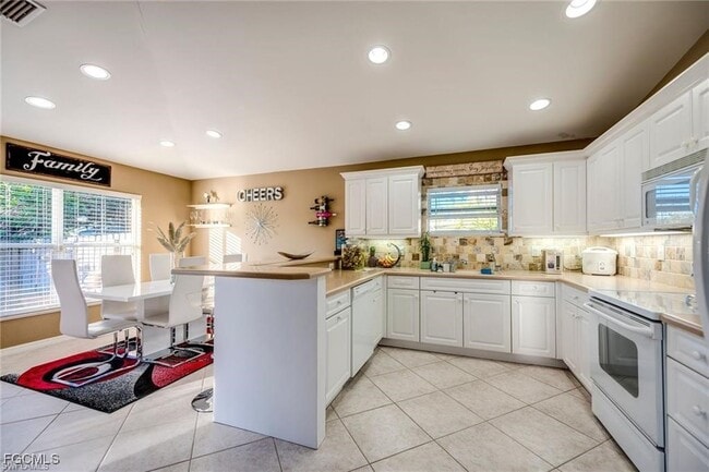 Building Photo - 9036 Henry Rd