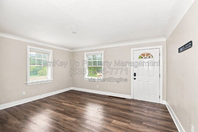 Building Photo - 1065 N Lafayette St