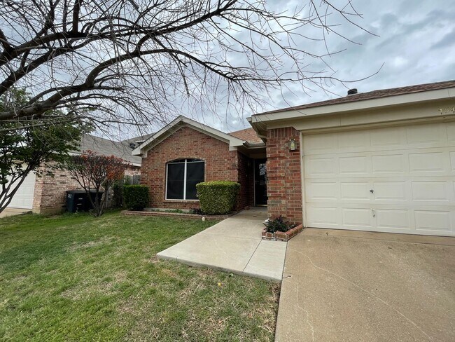 Primary Photo - COMING SOON - 3 BEDROOM 2 BATH HOME IN SW ...