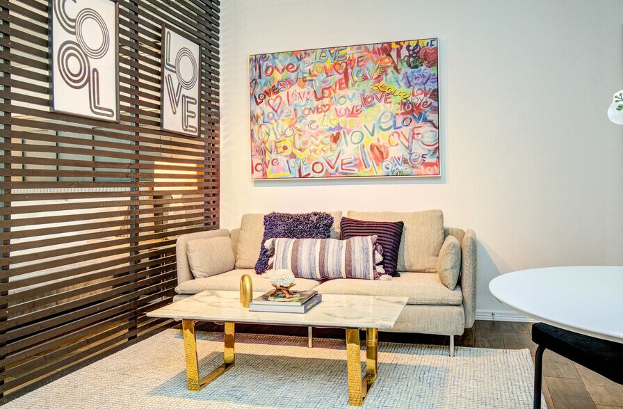 Building Photo - 2617 Yale St