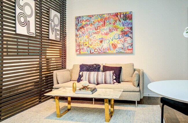 Building Photo - 2617 Yale St