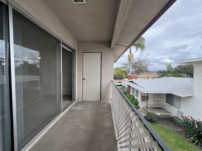 Building Photo - 8622 5th St