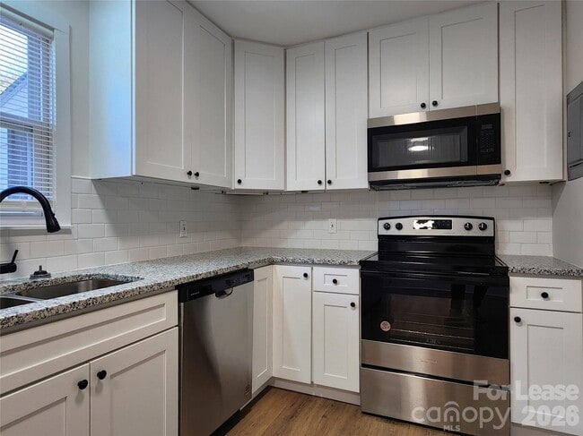 Building Photo - 315 Hamilton Dr NE