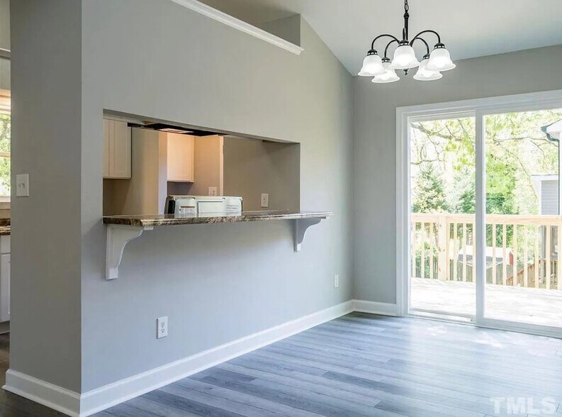 Building Photo - Room in House on Harmony Ct