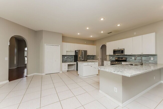 Building Photo - 1253 Deerbourne Dr