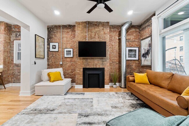 Building Photo - 6 Bed 4 bath Fully Furnished Oakland