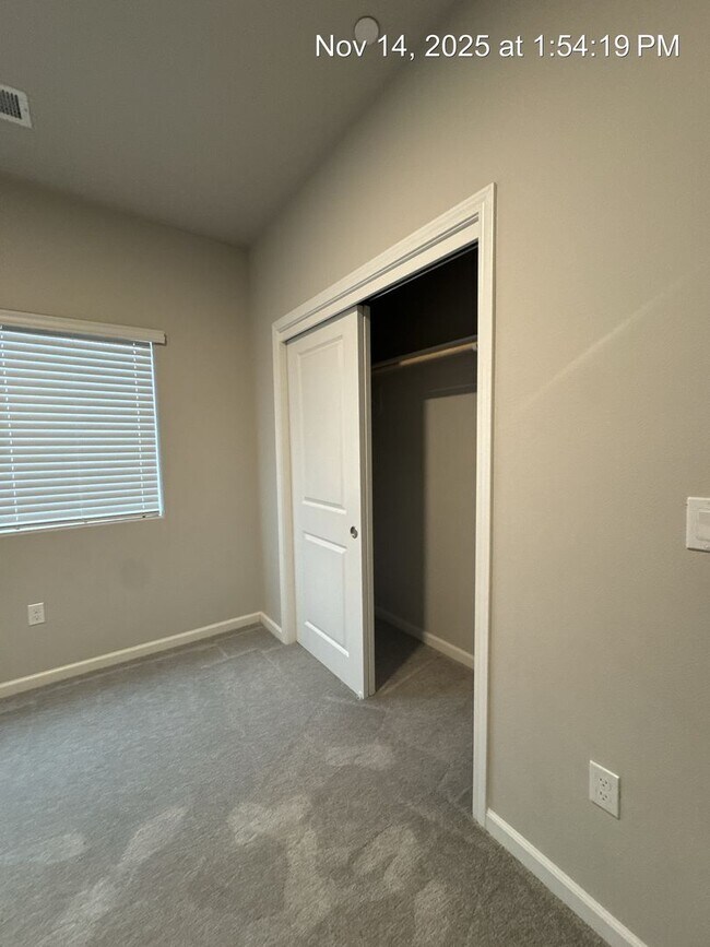 Building Photo - 4321