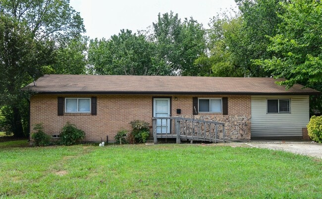 Primary Photo - 2517 Broadview- House