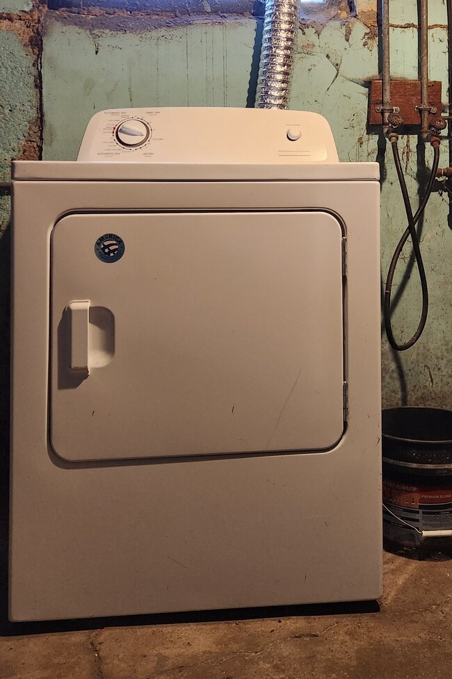 Building Photo - 1316 3rd Ave N