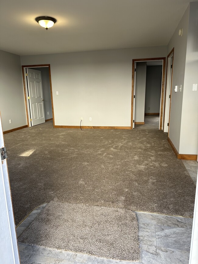 Building Photo - 15 LLC-75 Sailly Avenue