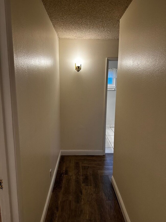 Building Photo - Fresno Home Available for Lease