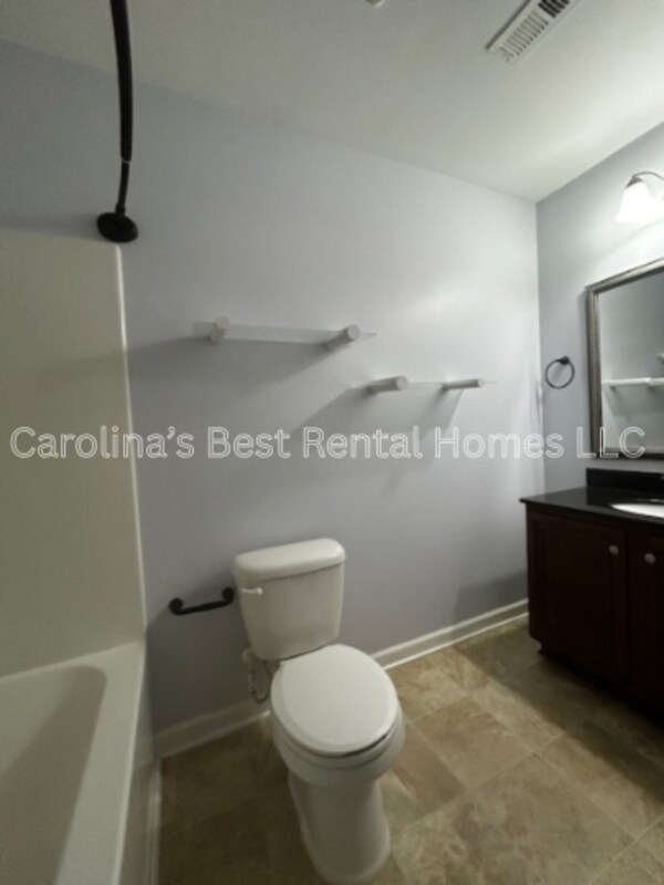 Building Photo - 148 Mariscat Pl