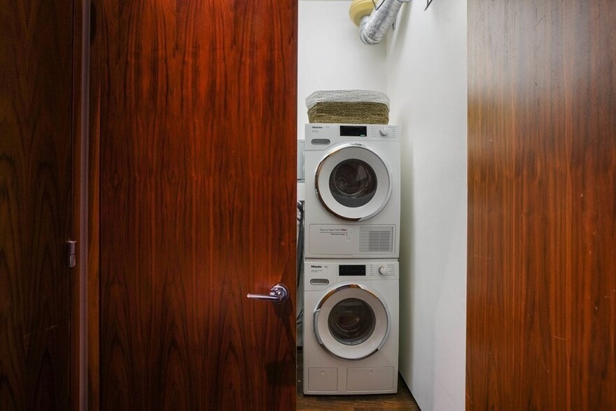 Building Photo - 132 Commonwealth Ave