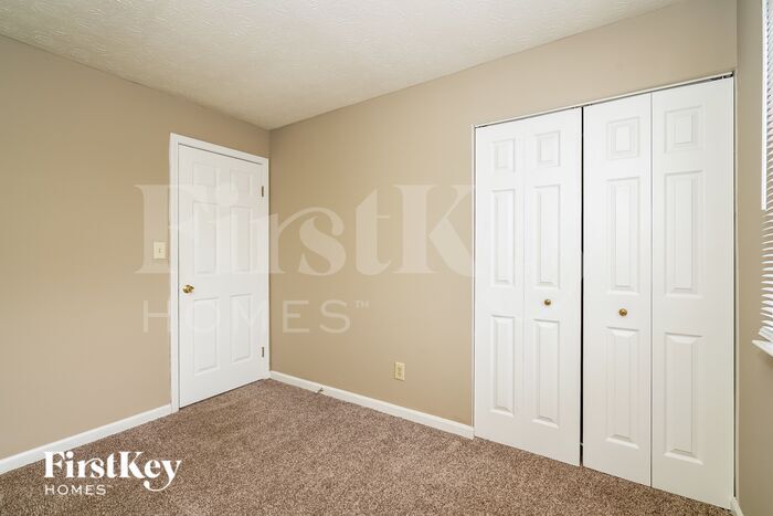 Building Photo - 7736 Woods Crossing Ave