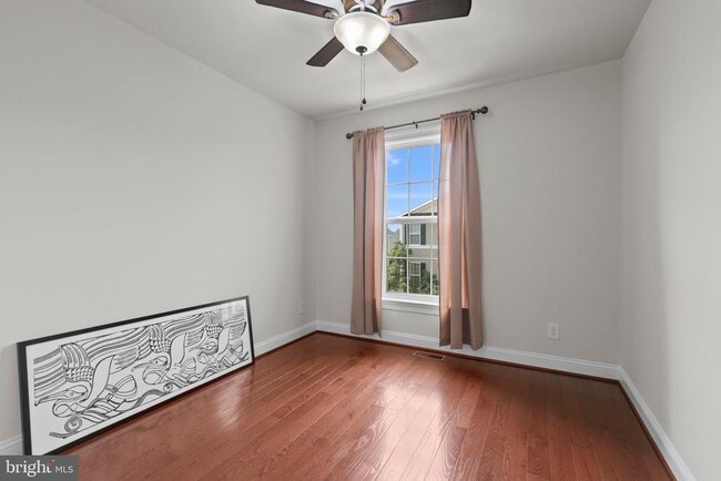 Building Photo - 42735 Telford Terrace