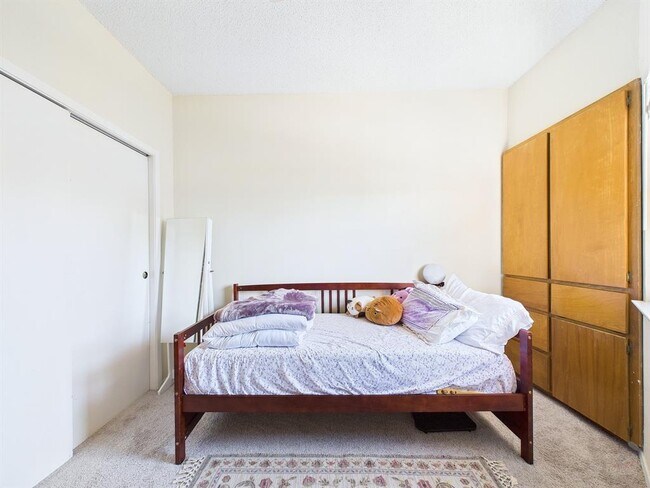 Building Photo - 3316 Guadalupe St